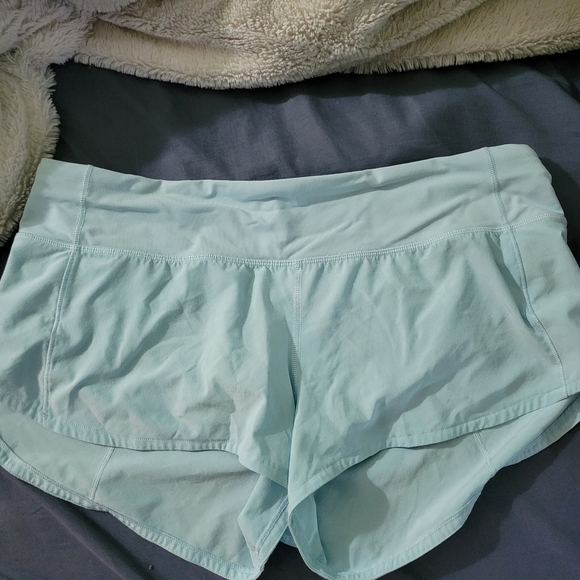 Lulu shorts - Picture 2 of 3